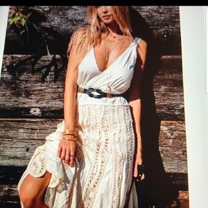 Chasing unicorns Dresses - Chasing Unicorns Falling Flowers Midi Chasing unicorns Dresses - Chasing Unicorns Falling Flowers Midi